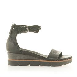 Sandalias cuña Mjus negras de piel con tira en el tobillo - Querol online