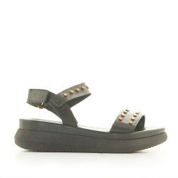 Sandàlies plataformes Mjus de pell negres amb tatxes daurades i tanca de velcro - Querol online