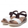 Sandalias cuña Xti blancas y marrones con hebilla