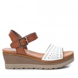Sandalias cuña Xti 04223407 blancas con pala perforada - Querol online