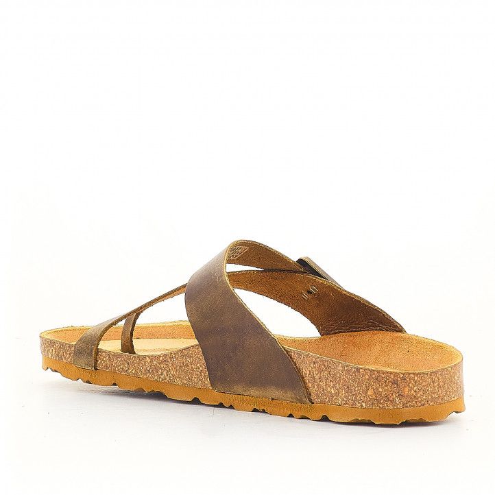 Sandalias planas Yokono con hebilla grande color cuero - Querol online