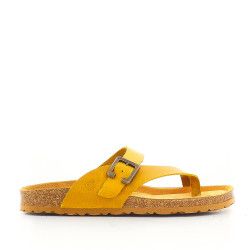 Sandalias planas Yokono con hebilla grande color mostaza - Querol online