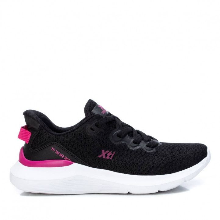 Zapatillas deportivas Xti 043467 deportiva negra con detalles rosas