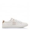 Zapatillas Mustang  con suela fina, puntera redondeada y logo bordado