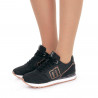 Zapatillas deportivas Mustang 69983 negres amb detalls platejats