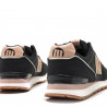 Zapatillas deportivas Mustang 69983 negres amb detalls roses