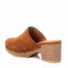 Zapatos tacón Carmela 068610 camel con tachuelas