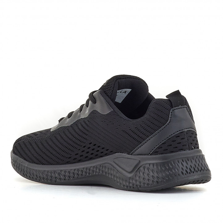 Zapatillas deportivas Vicmart caladas en negro con cordones - Querol online