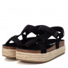 Sandàlies plataformes Refresh 0147651 negres amb tires de pell girada i tancamen amb velcro