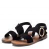 Sandalias planas Xti 044867 de antelina negra y hebilla dorada