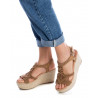 Sandalias cuña Xti 043974 camel estilo ganchillo con suela de rafia