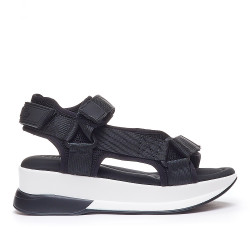 Sandalias cuña Chika 10 negras de estilo deportivo - Querol online