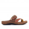 Sandalias planas Walk & Fly marrones cogidas por el dedo