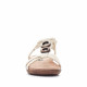 Sandalias planas Amarpies blancas con la tira cruzada y abalorio de madera - Querol online