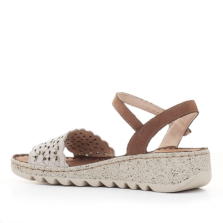 Sandalias cuña Walk & Fly color taupe con pala perforada - Querol online