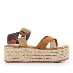 Sandàlies plataformes Chika 10 marrons amb plataforma i creuada - Querol online