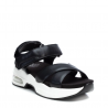 Sandalias plataformas Xti 036868 tira cruzada y cámara de aire