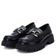 Zapatos planos Refresh 170073 negros tipo mocasín con suela track - Querol online