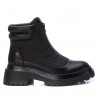 Botins plataforma Xti 140047 negres amb part embuatada