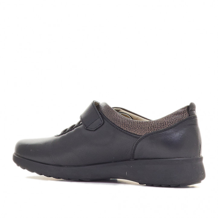 Zapatos planos TREINTAS negras con destalle metalizado de piel - Querol online