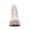 Botines planos Chika 10 beige con cordones y suela track