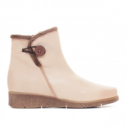 Botins plans Suite009 color beix amb lleuger tascó i botó lateral - Querol online