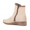 Botines planos Suite009 color beige con ligera cuña y botón lateral