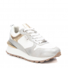 Zapatillas urban Xti 140851 con detalles dorados