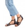 Sandalias planas Xti 141335 negras con cremallera trasera y tachuelas