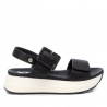 Sandalias plataformas Xti 141430 con hebilla y velcro