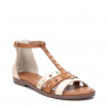 Sandalias planas Xti 141335 beig con cremallera trasera y tachuelas