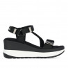 Sandalias cuña Chika 10 con plataforma negras y tiras elásticas