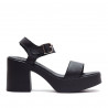 Sandalias tacón Redlove filipa de tacón grueso negras y banda delantera