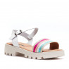 sandalias QUETS! blancas con suela dentada y banda multicolor