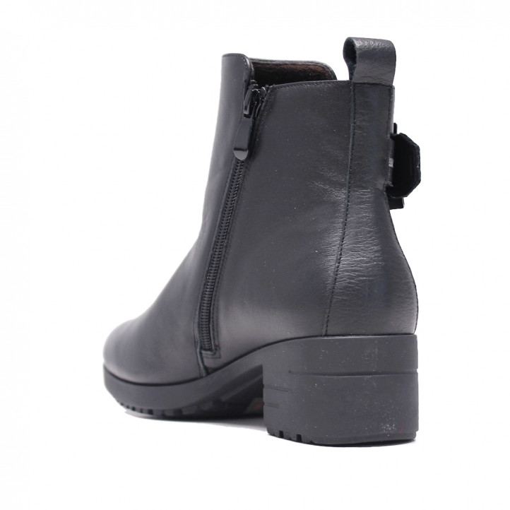 Botins de taló Treintas negres de pell amb sivella lateral - Querol online
