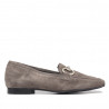 Mocassí Redlove emelda de serratge beig grisenc amb detall metàl·lic