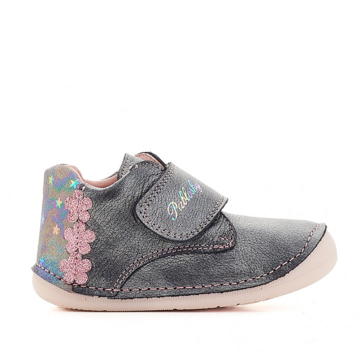 Zapatos Pablosky plateados con detalles de flores y estrellas - Querol online