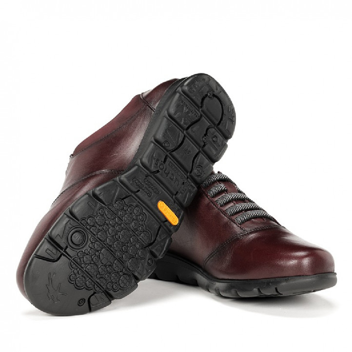 Zapatos planos Fluchos con cordones elasticos burdeos de piel - Querol online