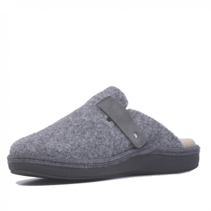 Zapatillas casa SALVI grises con hebilla lateral para hombre - Querol online
