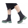 Botines plataforma negras con suela track gruesa verde