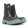 Botines plataforma negras con suela track gruesa verde