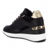Zapatillas cuña Xti 141907 negras con detalles metalizados