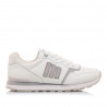 Zapatillas urban Mustang 69983 joggo classic blancas con detalles en gris