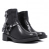 Botins plans negres estil biker amb tres sivelles