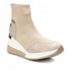 Zapatillas cuña Xti beige estilo calcetín con logo delantero