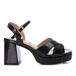 Sandalias tacón Xti negras cruzadas con tacón cuadrado