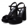 Sandalias tacón Xti negras con plataforma delantera y pulsera al tobillo