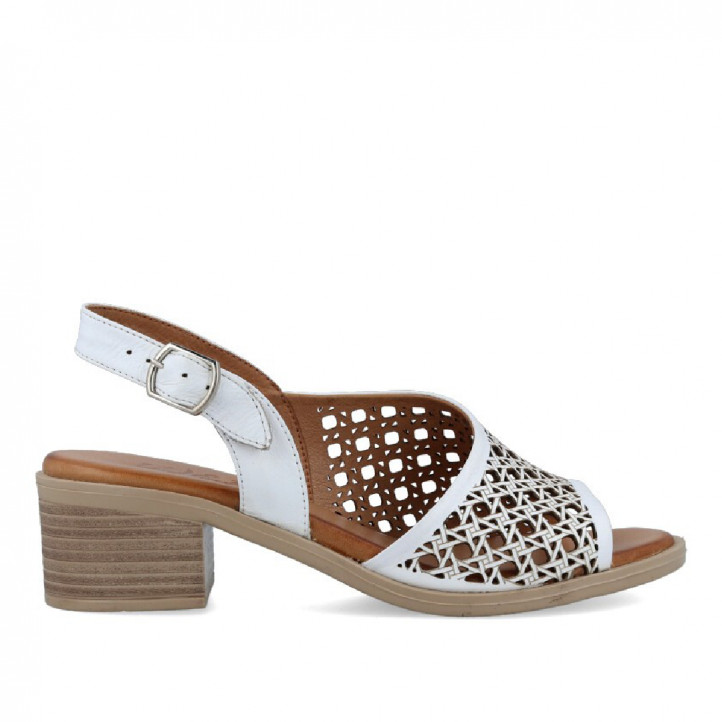 SANDALIA DE PIEL TROQUELADA W&F E21-216-1 A4 WALK AND FLY - Querol online