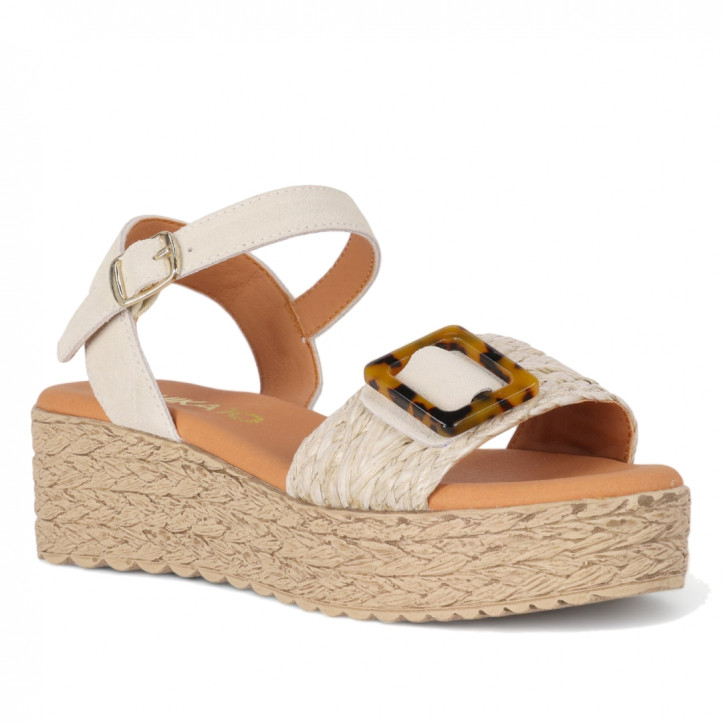 Sandalias plataformas Chika 10 color beige con trenzado y hebilla decorativa - Querol online