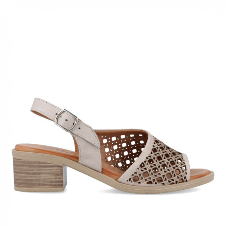 SANDALIA DE PIEL TROQUELADA W&F E21-216-1 A4 WALK AND FLY - Querol online